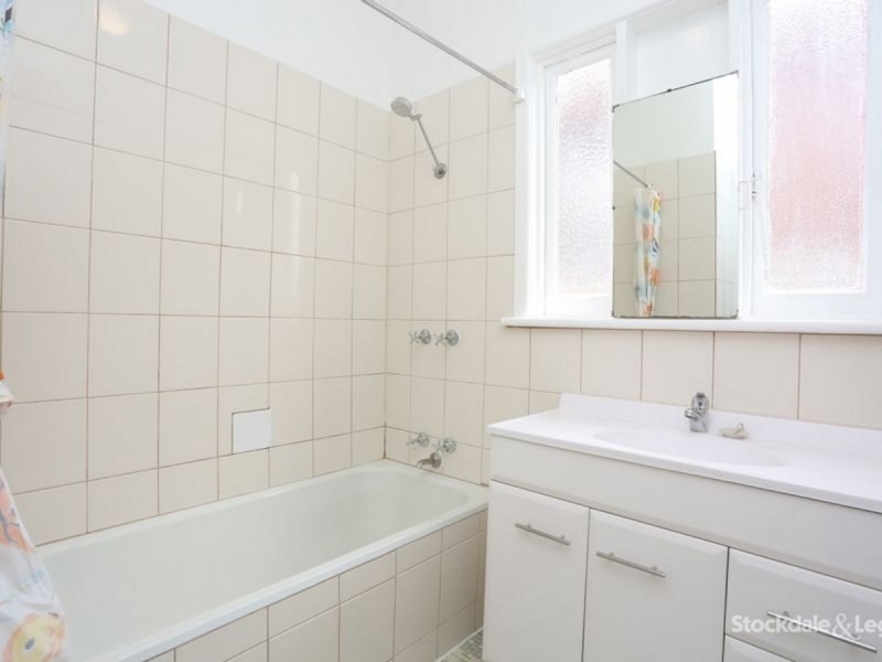 5 Eileen Street, Hadfield VIC 3046