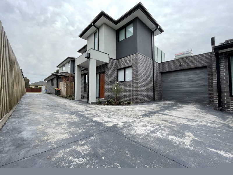 2/42 Hubert Avenue, Glenroy VIC 3046