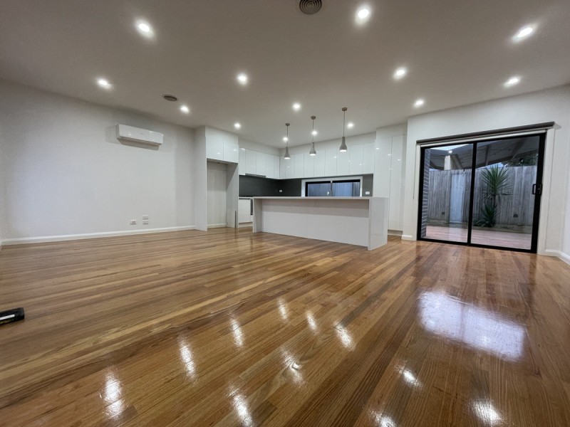 2/42 Hubert Avenue, Glenroy VIC 3046