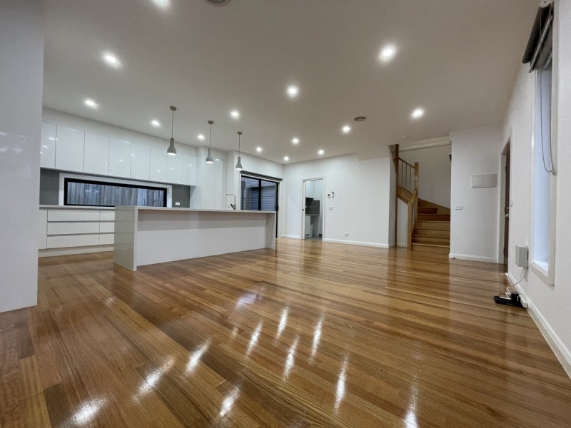 2/42 Hubert Avenue, Glenroy VIC 3046