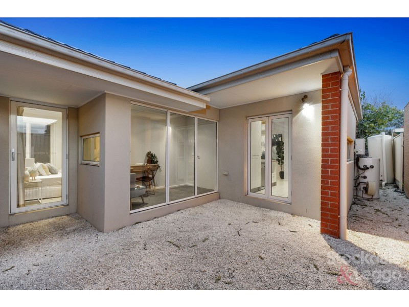 2/33 Evell Street, Glenroy VIC 3046