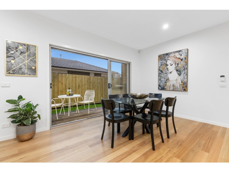 1/10 John Street, Oak Park VIC 3046