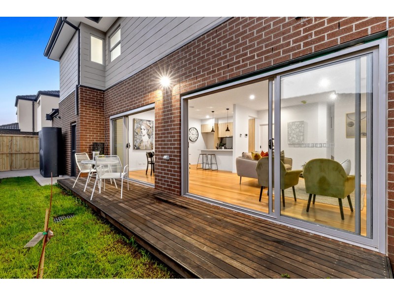 1/10 John Street, Oak Park VIC 3046