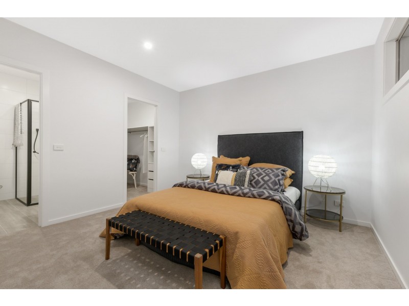 1/10 John Street, Oak Park VIC 3046