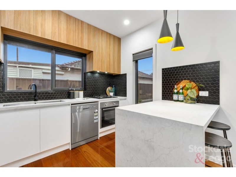 2/7 Mikado Street, Hadfield VIC 3046