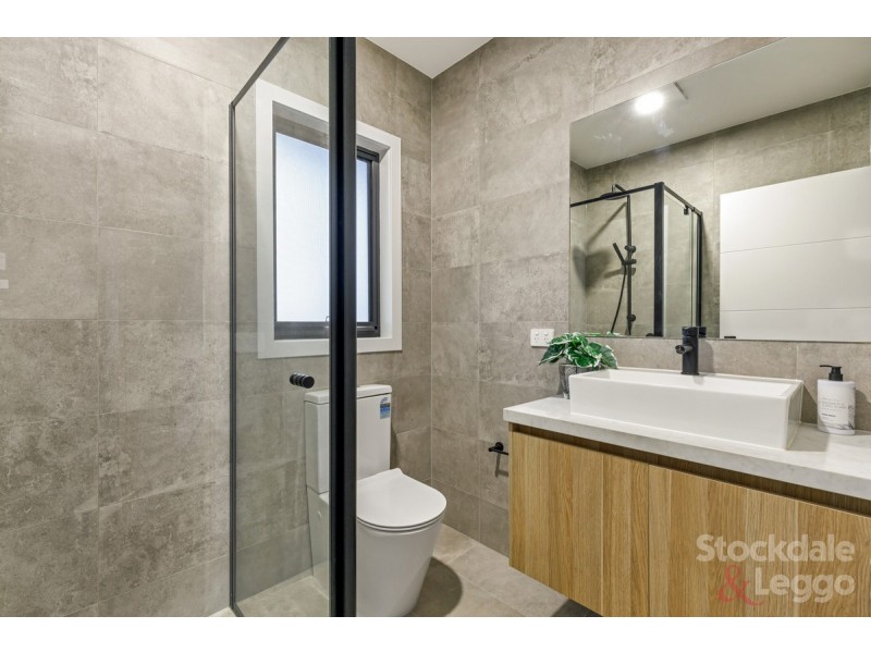 2/7 Mikado Street, Hadfield VIC 3046