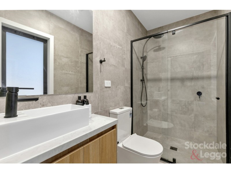 2/7 Mikado Street, Hadfield VIC 3046