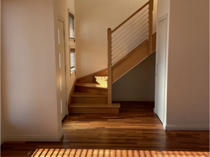 8 Strachan Street, Oak Park VIC 3046