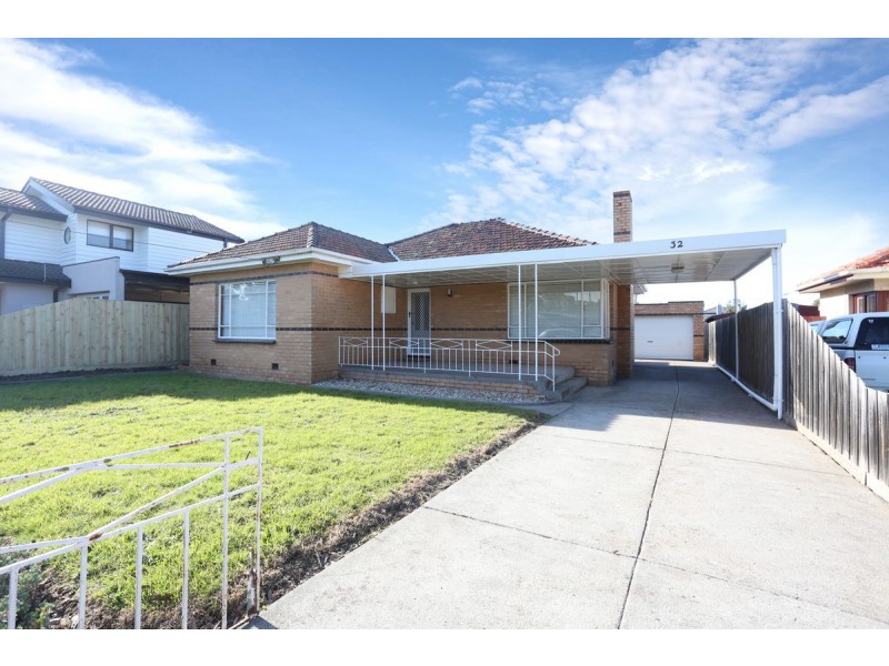 32 Glen Street, Glenroy VIC 3046