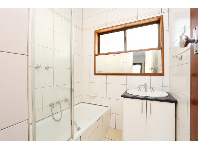 1/35 Plumpton Avenue, Glenroy VIC 3046