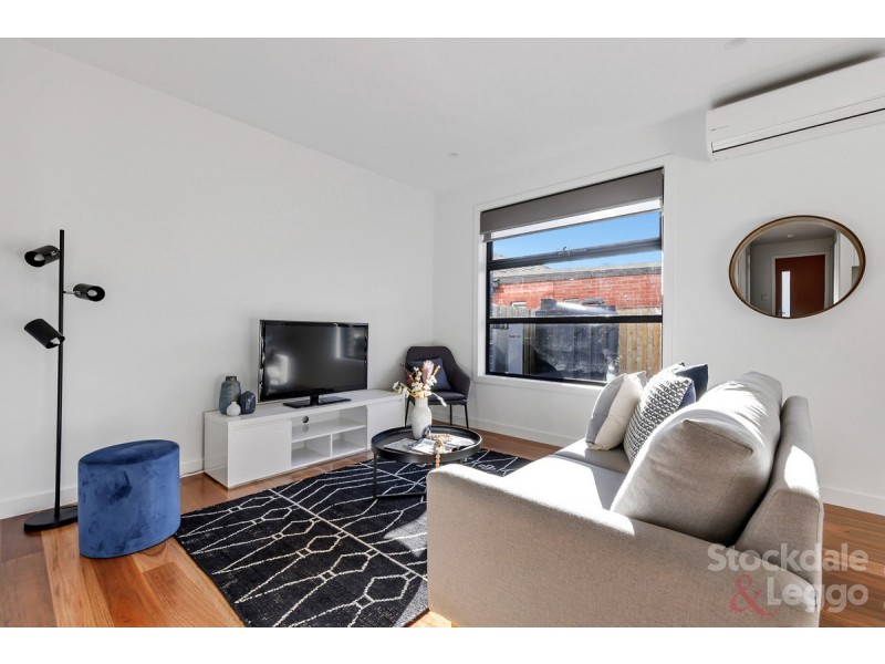 2/584 Pascoe Vale Road, Pascoe Vale VIC 3044
