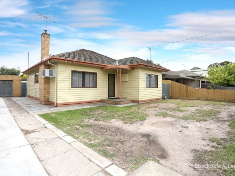 51 Winifred Street, Oak Park VIC 3046