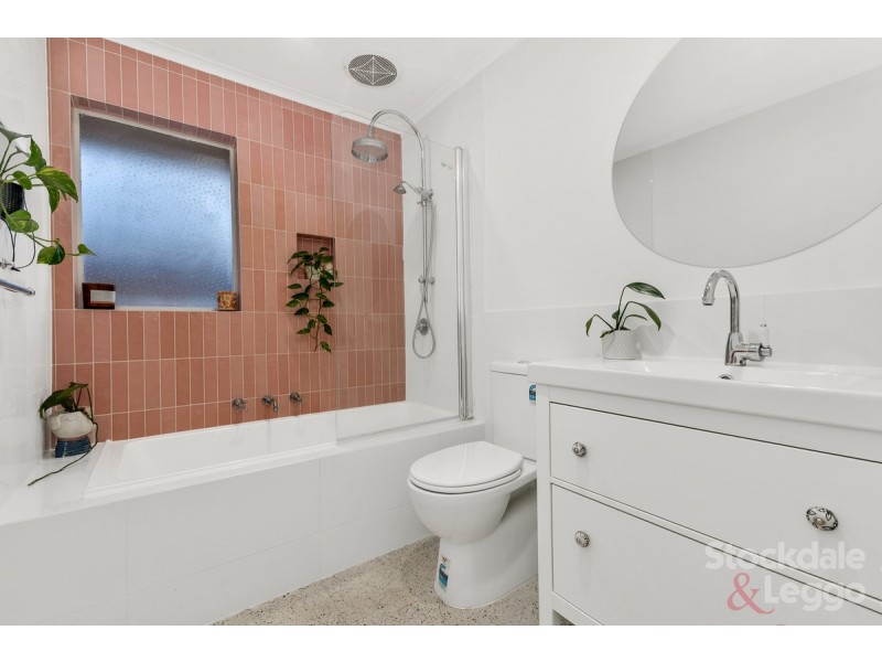 104 Outlook Drive, Glenroy VIC 3046