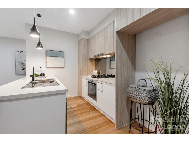 4/10 John Street, Oak Park VIC 3046