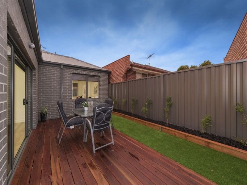 3/2 Langton Street, Glenroy VIC 3046