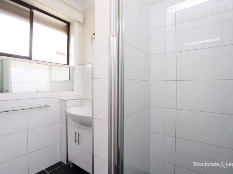 2/19 Gladstone Parade, Glenroy VIC 3046