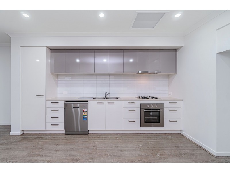 12 Navy Crescent, Craigieburn VIC 3064