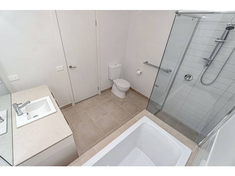 12 Navy Crescent, Craigieburn VIC 3064