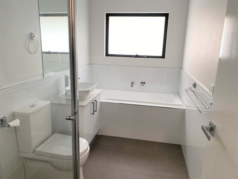 9A Freeland Grove, Jacana VIC 3047