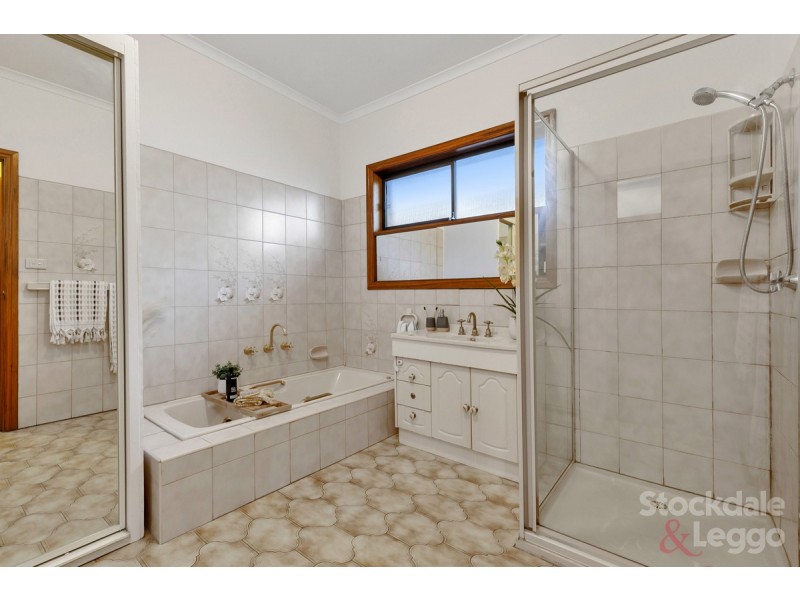 15 Apsley Street, Glenroy VIC 3046