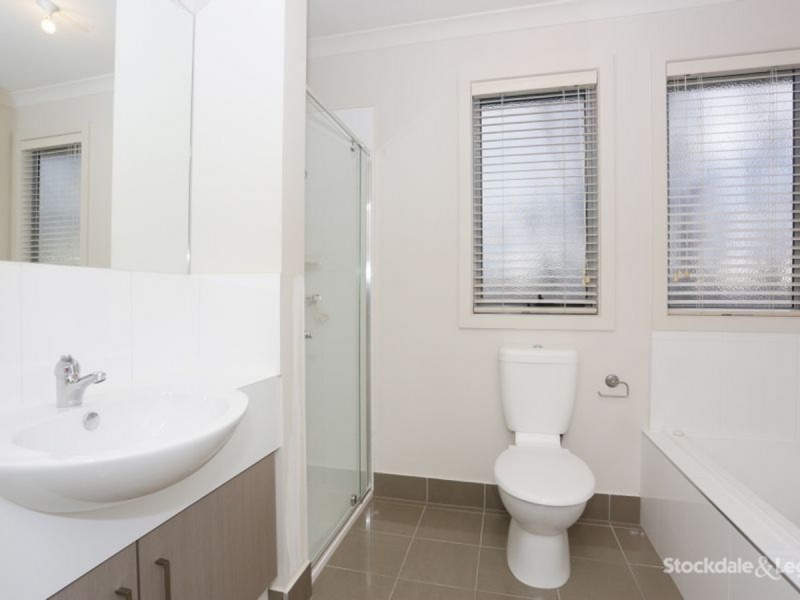 106 Chapman Avenue, Glenroy VIC 3046