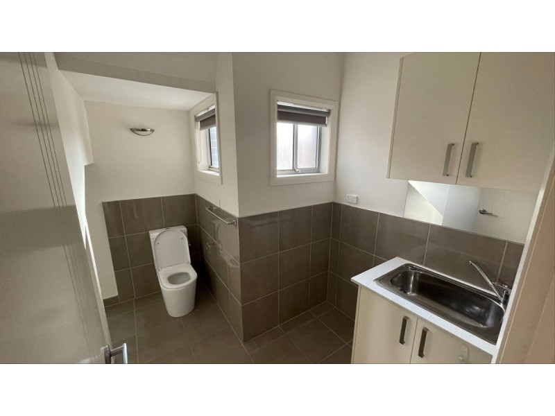 1/10 Rowan Street, Glenroy VIC 3046