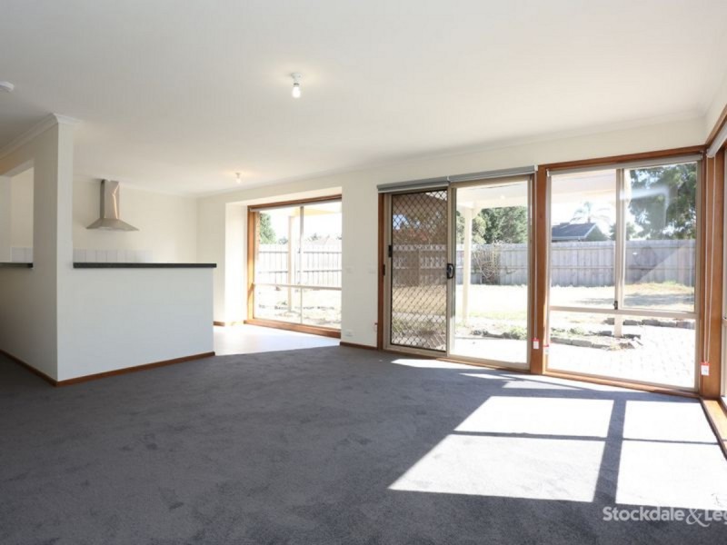 20 Manuka Place, Meadow Heights VIC 3048