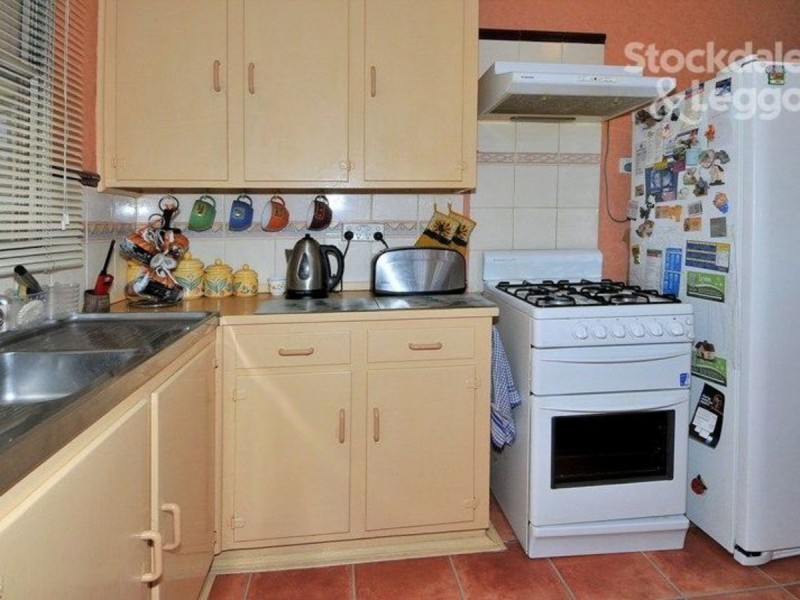 11 Ouyen Court, Dallas VIC 3047