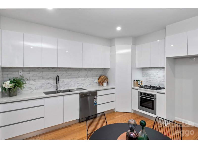 3/2 Cartwright Street, Oak Park VIC 3046