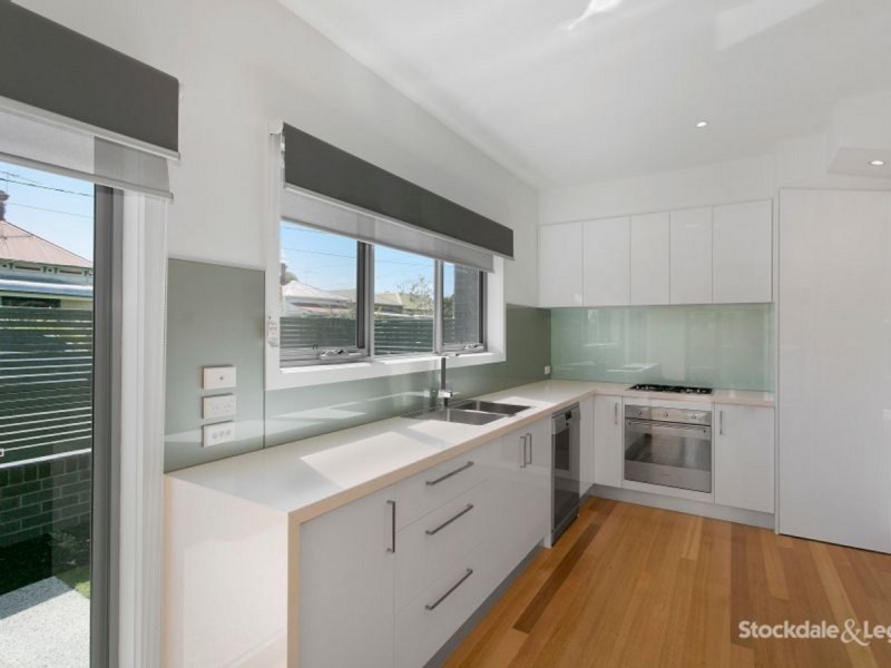 15 John Street, Seddon VIC 3011