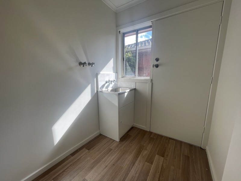 2/11 Logan Street, Glenroy VIC 3046