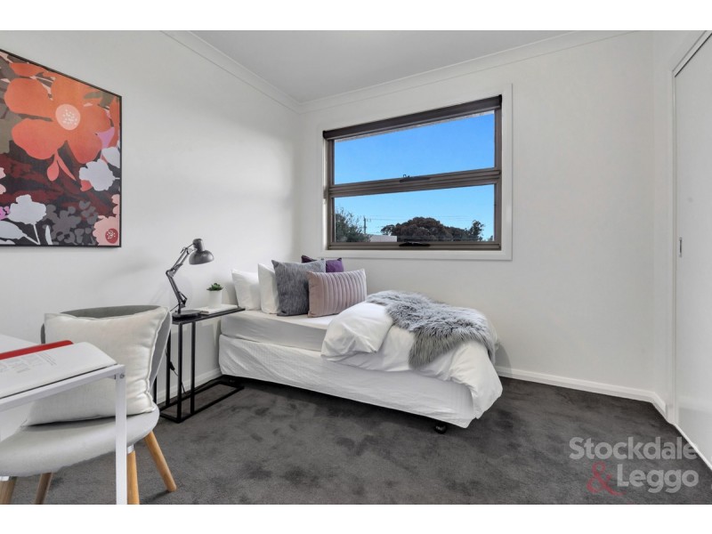2/1 Regent Street, Hadfield VIC 3046