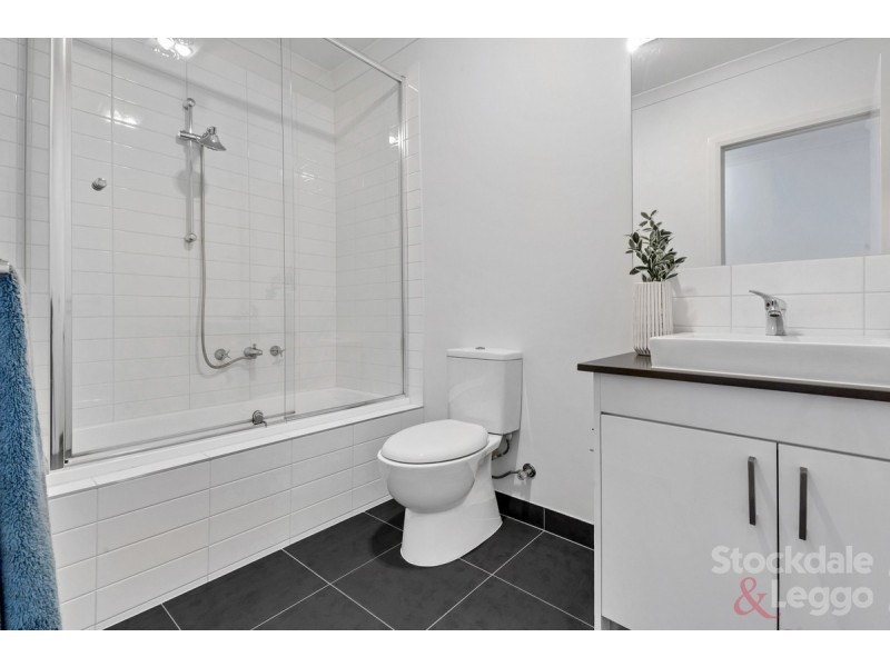 2/1 Regent Street, Hadfield VIC 3046