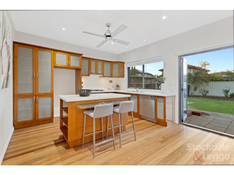 7 Cardinal Road, Oak Park VIC 3046