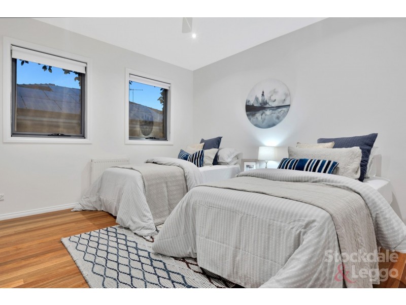 7 Cardinal Road, Oak Park VIC 3046