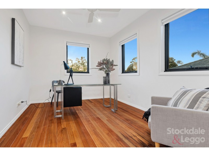 7 Cardinal Road, Oak Park VIC 3046