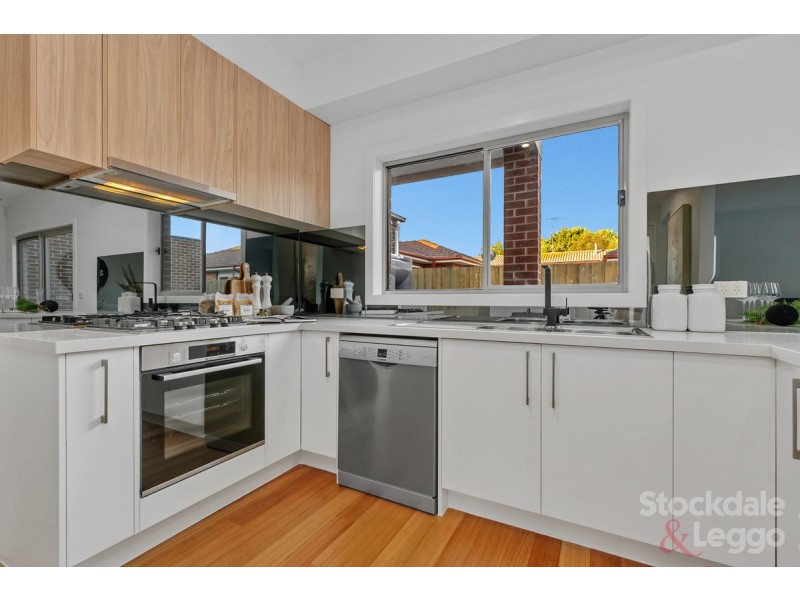 3/10 John Street, Oak Park VIC 3046