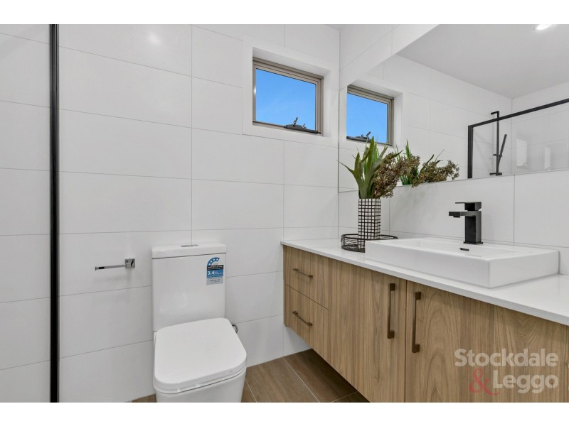 3/10 John Street, Oak Park VIC 3046