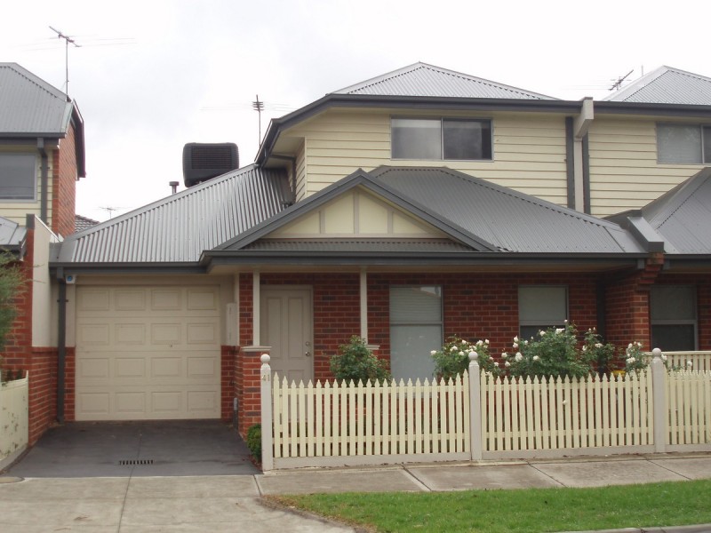 41 Watt Avenue, Oak Park VIC 3046