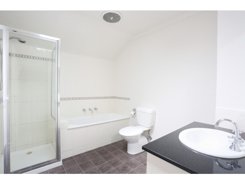 41 Watt Avenue, Oak Park VIC 3046