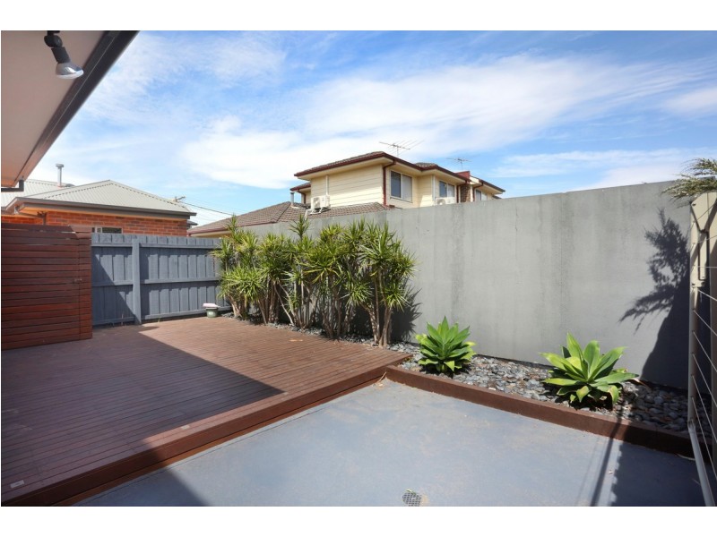 41 Watt Avenue, Oak Park VIC 3046