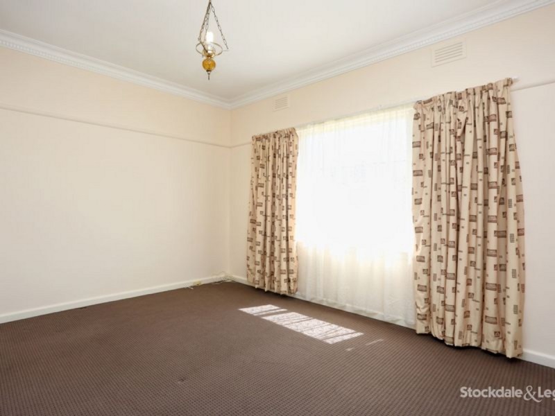 1/3 Malcolm Street, Oak Park VIC 3046