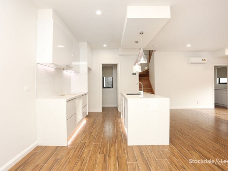 1/75 Winifred Street, Oak Park VIC 3046