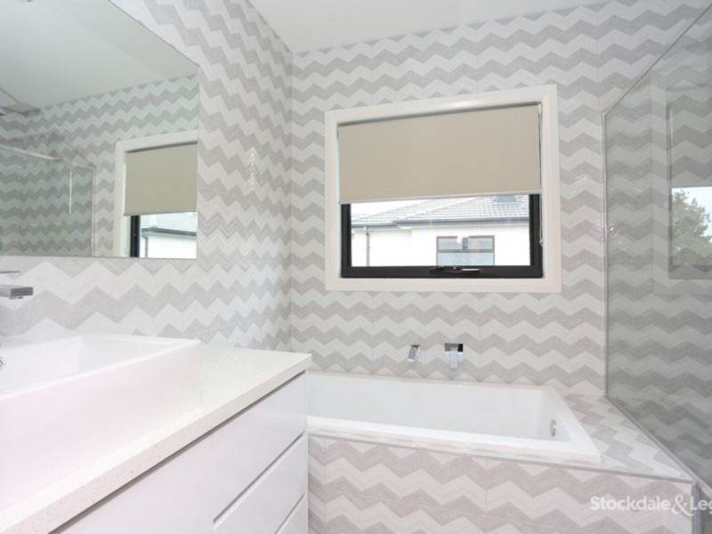 1/75 Winifred Street, Oak Park VIC 3046