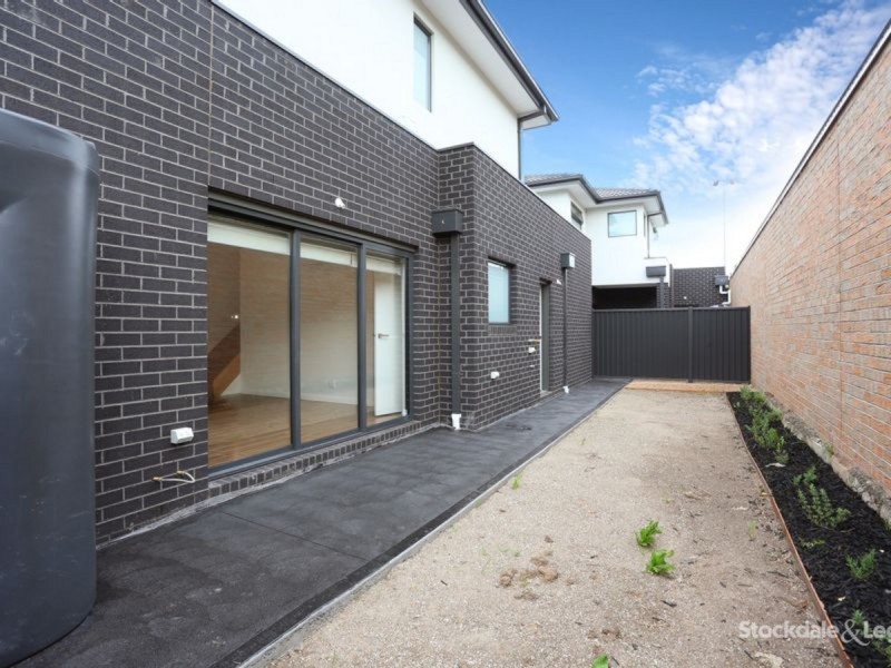 1/75 Winifred Street, Oak Park VIC 3046