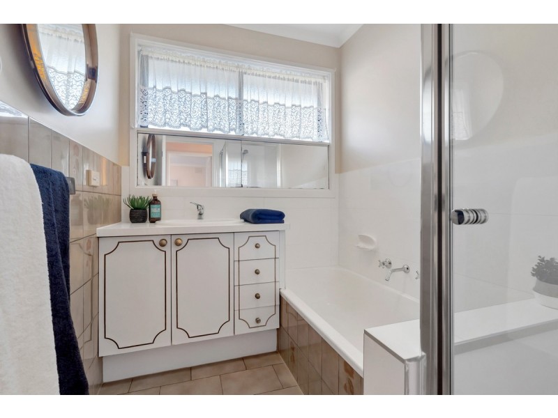 2/12 Acacia Street, Glenroy VIC 3046