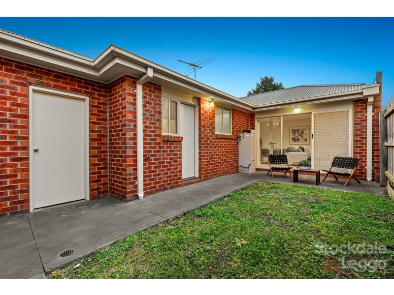 2B Anselm Grove, Glenroy VIC 3046