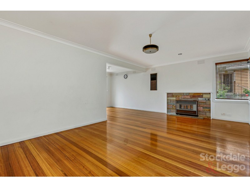 46 Valley Crescent, Glenroy VIC 3046