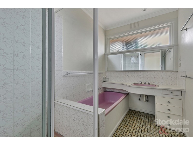 46 Valley Crescent, Glenroy VIC 3046