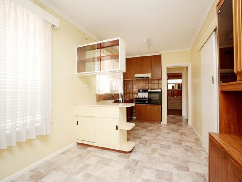 33 Anselm Grove, Glenroy VIC 3046